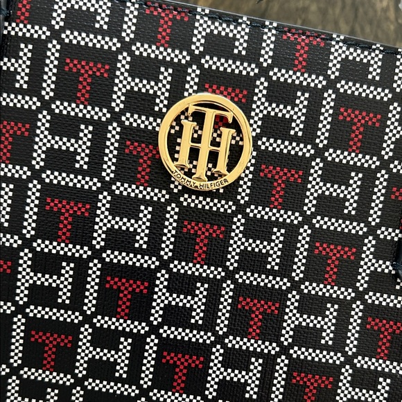 Tommy Hilfiger Women's Geometric Black and Red Shoulder Bag - Picture 9 of 15